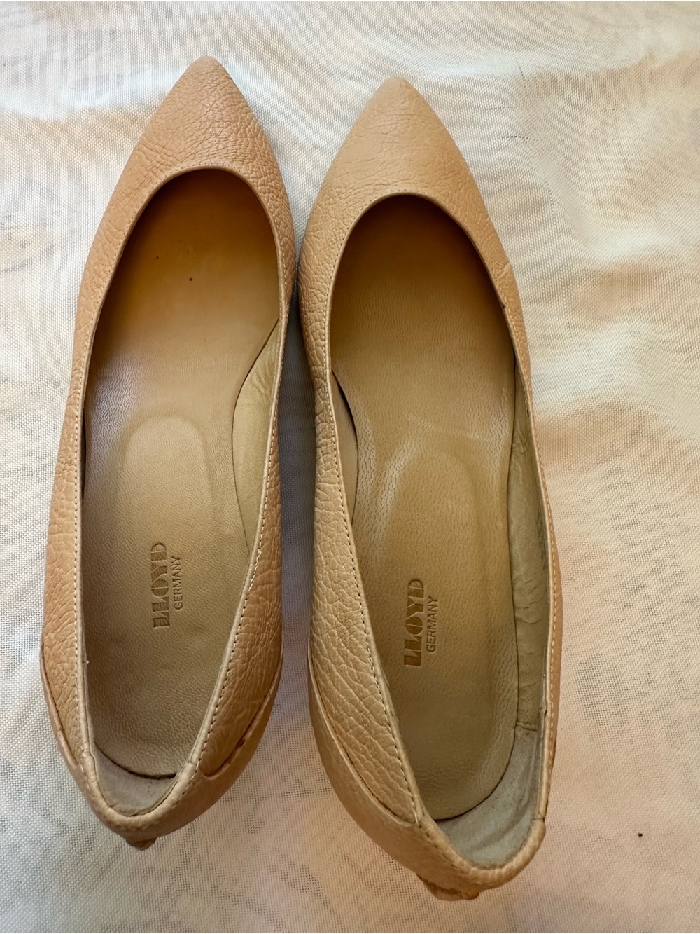 LLOYD Germany Women’s Lether Pump slip on pointed toe baige solid heel 8M EU 38 - Picture 6 of 7
